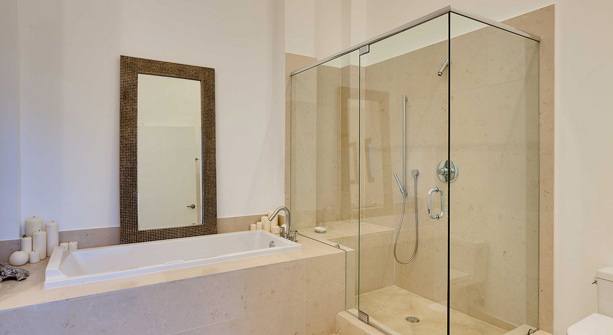 Icon Brickell Bathrooms